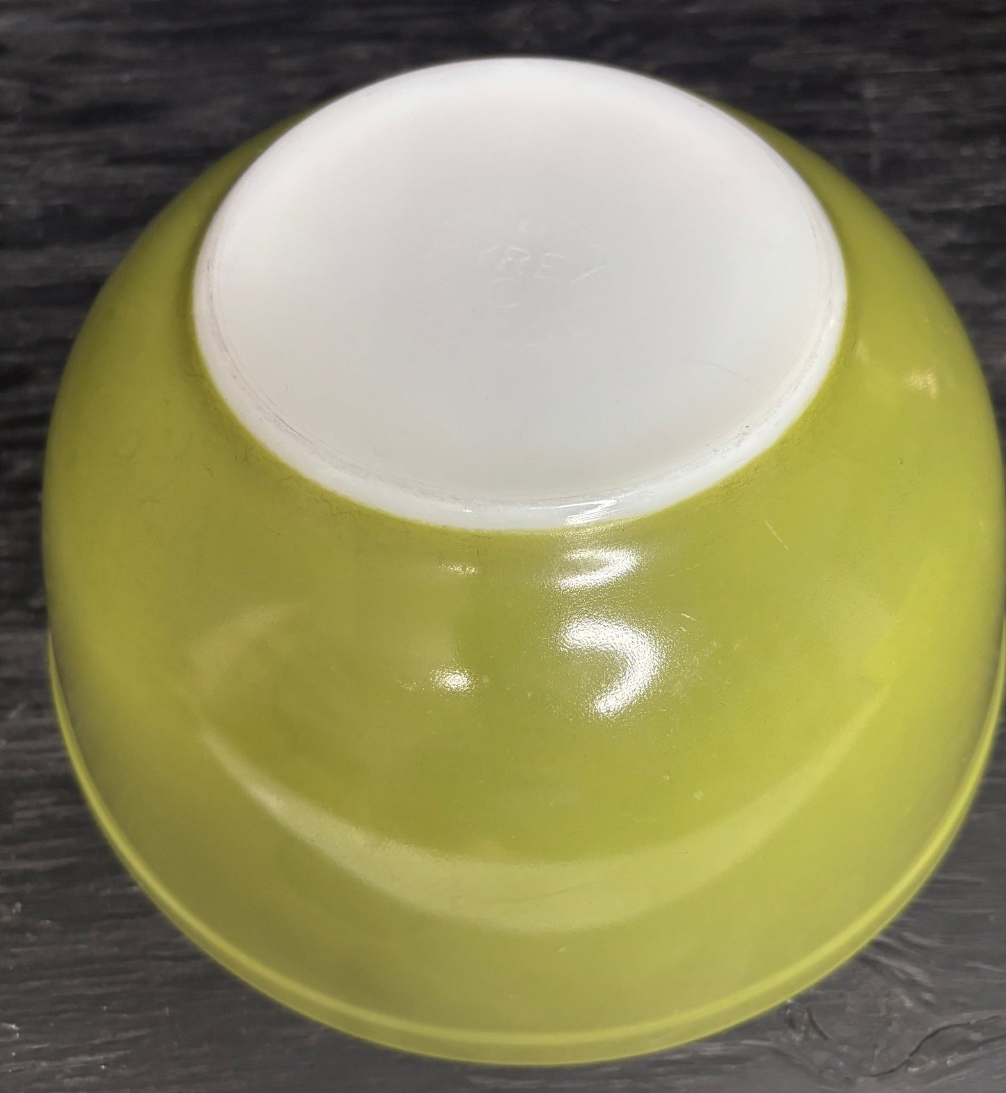 Avocado Green Pyrex 2.5 Quart Nesting Mixing Bowl - HLJ at HomeAvocado Green Pyrex 2.5 Quart Nesting Mixing BowlMixing BowlPyrex