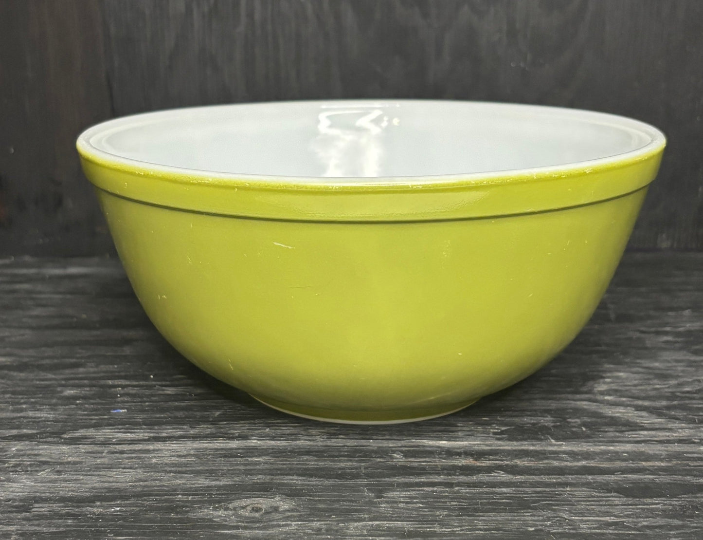 Avocado Green Pyrex 2.5 Quart Nesting Mixing Bowl - HLJ at HomeAvocado Green Pyrex 2.5 Quart Nesting Mixing BowlMixing BowlPyrex