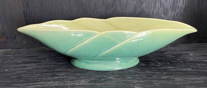 Beauceware Pottery 374 Green Leaf Theme Centrepiece Dish