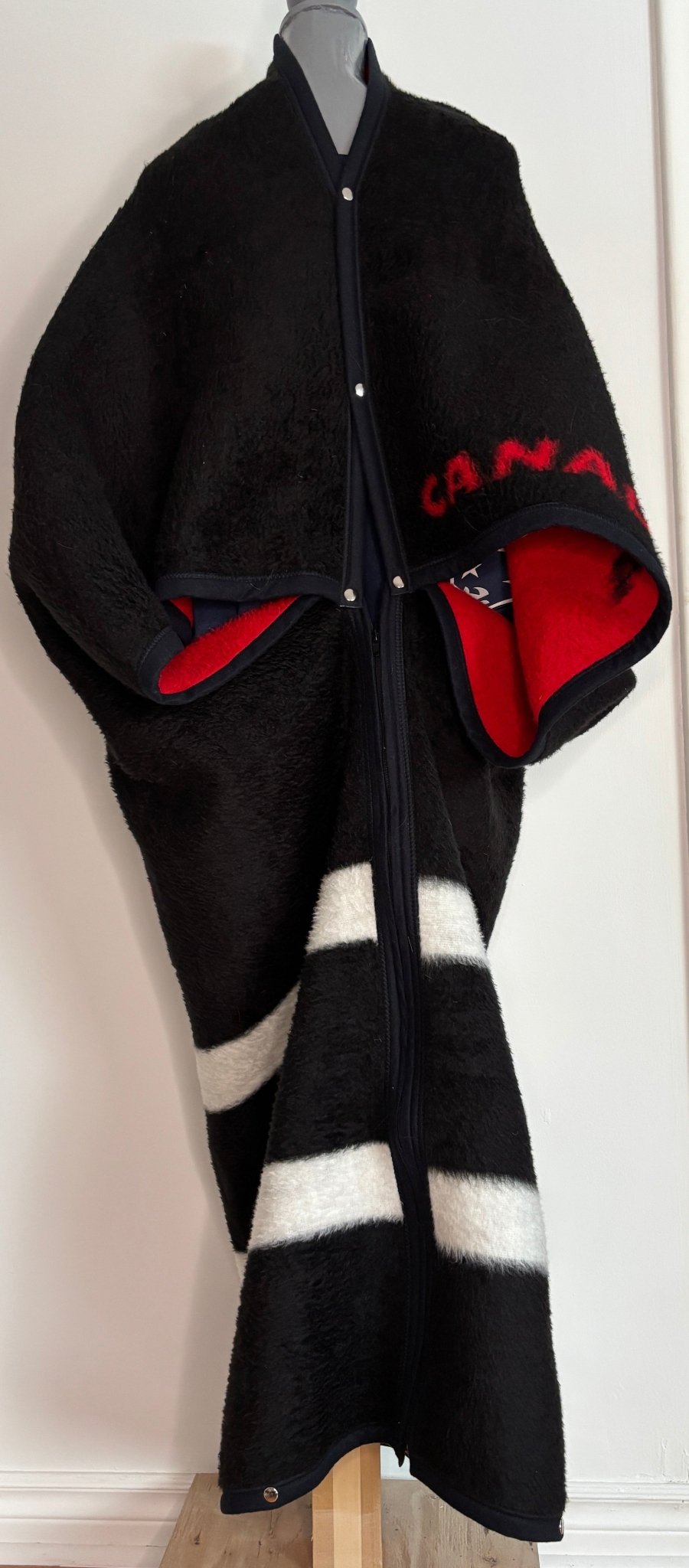 Biederlack Team Canada Hockey Snuggle Wrap Fleece Stadium Blanket