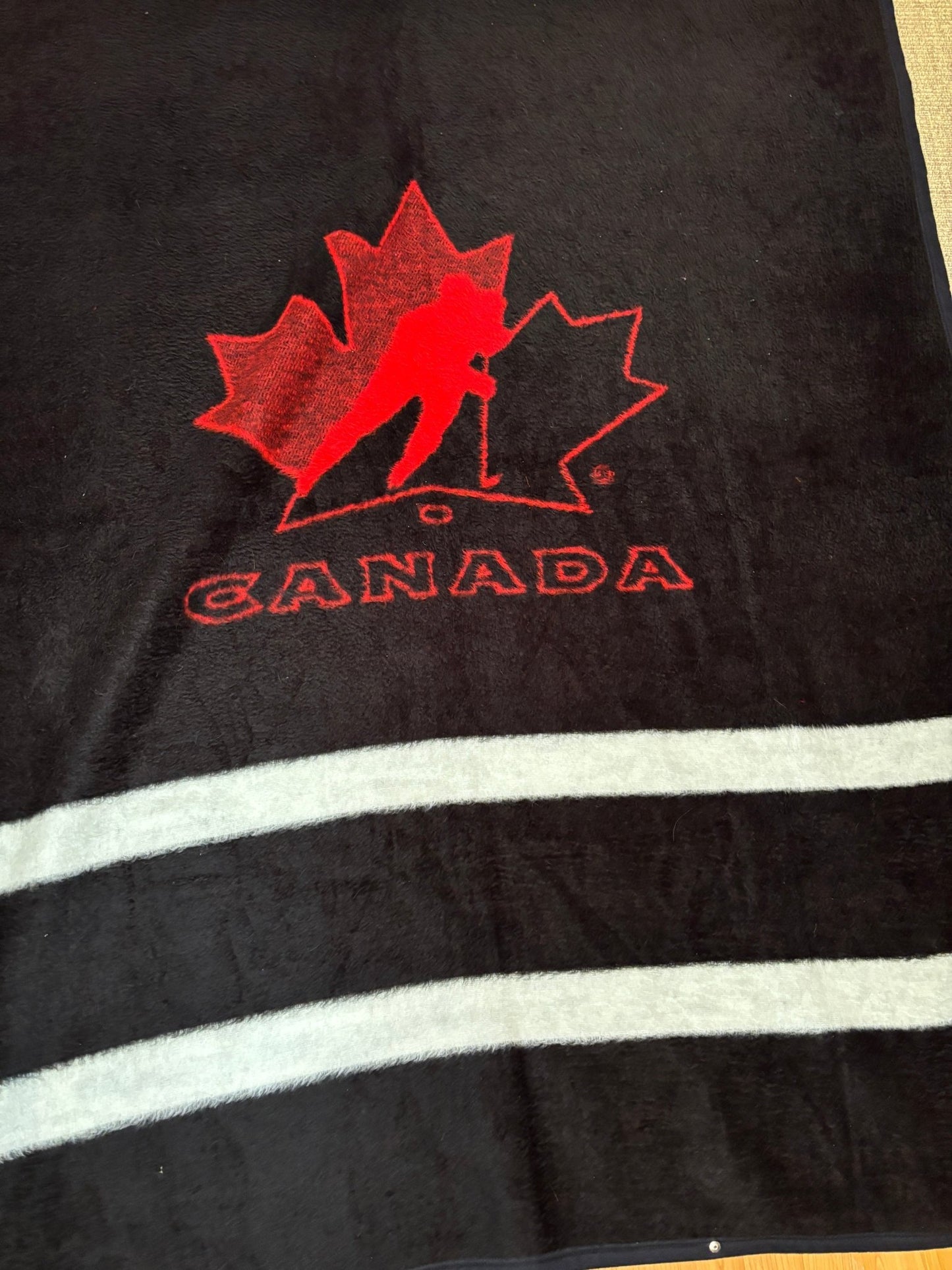 Biederlack Team Canada Hockey Snuggle Wrap Fleece Stadium Blanket