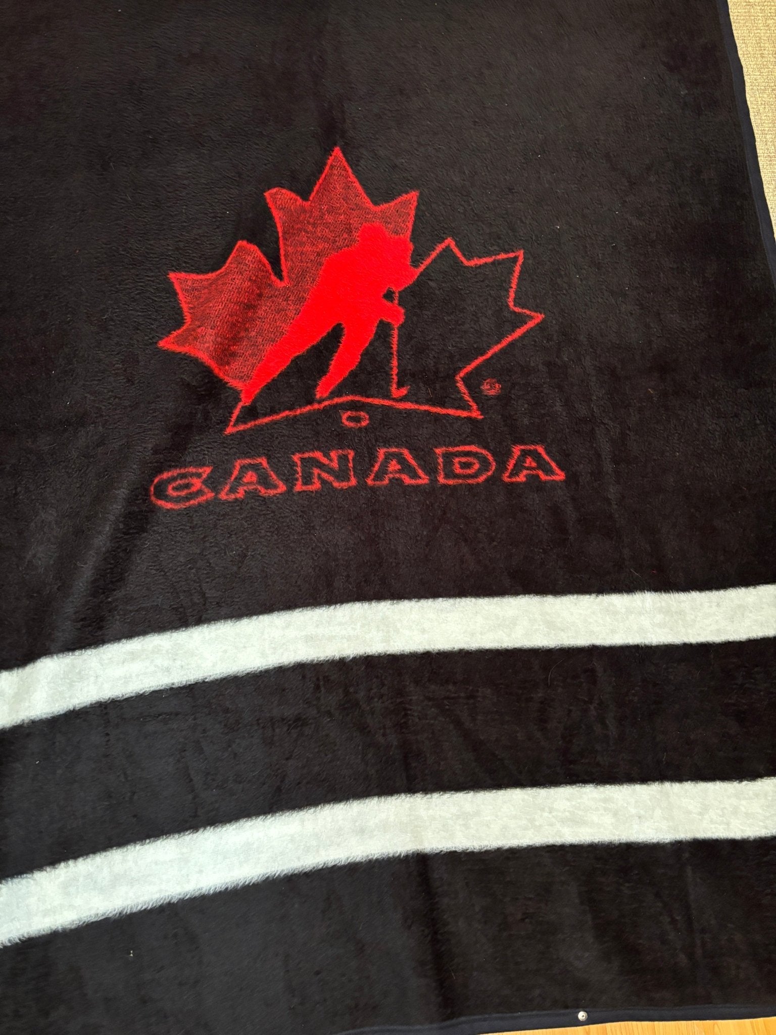 Biederlack Team Canada Hockey Snuggle Wrap Fleece Stadium Blanket