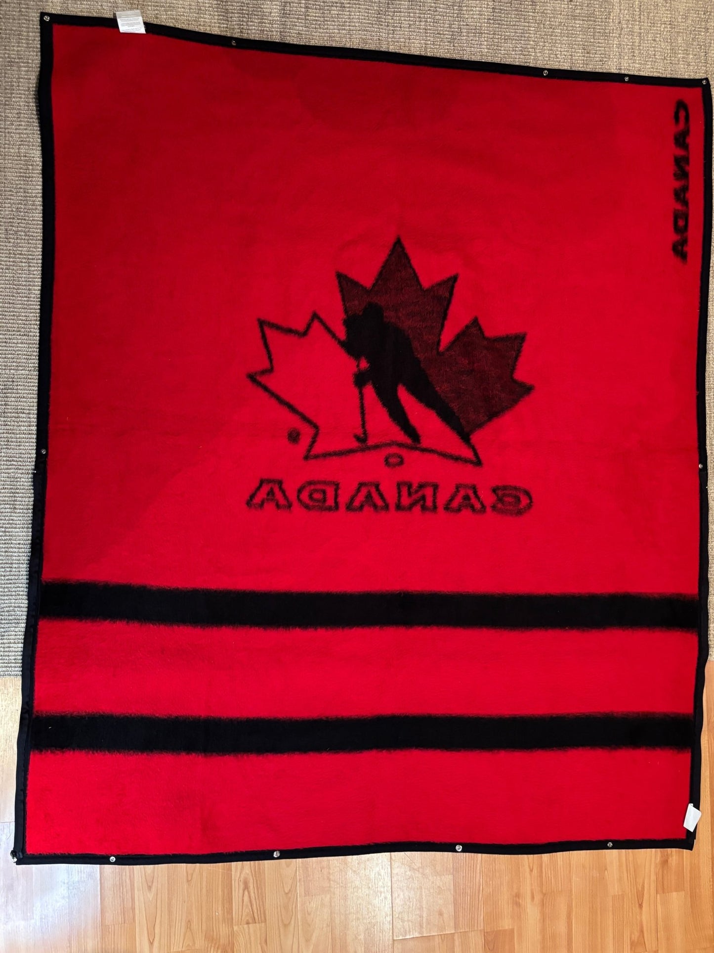 Biederlack Team Canada Hockey Snuggle Wrap