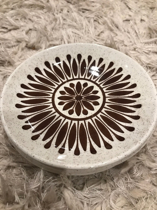Biltons Brown Flower Pattern Bread and Butter Plates