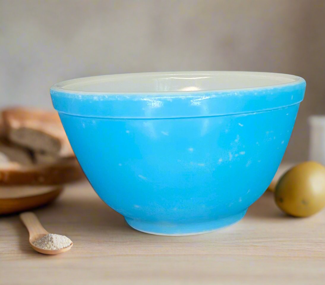 Blue Pyrex 750ml Nesting Mixing Bowl - HLJ at HomeBlue Pyrex 750ml Nesting Mixing BowlNesting BowlsPyrex