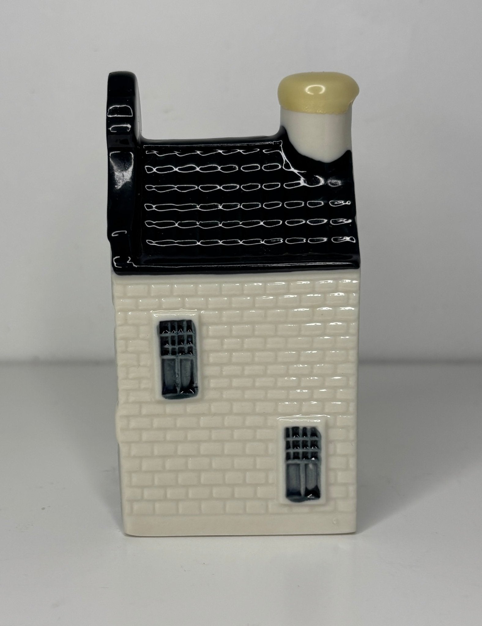 KLM Blue Delft House 30