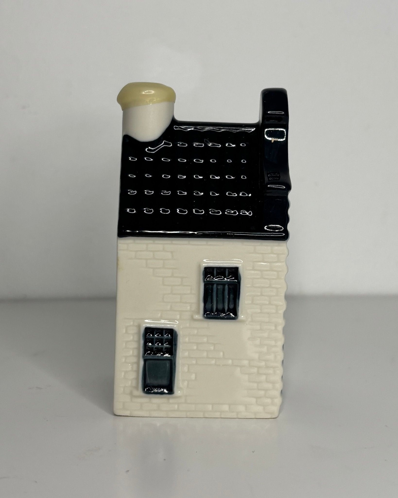 KLM Blue Delft House Number 36 Sealed