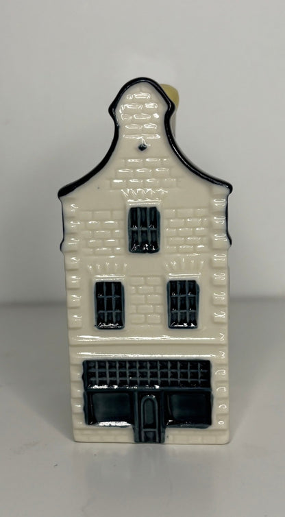 KLM Blue Delft House Number 36 Sealed