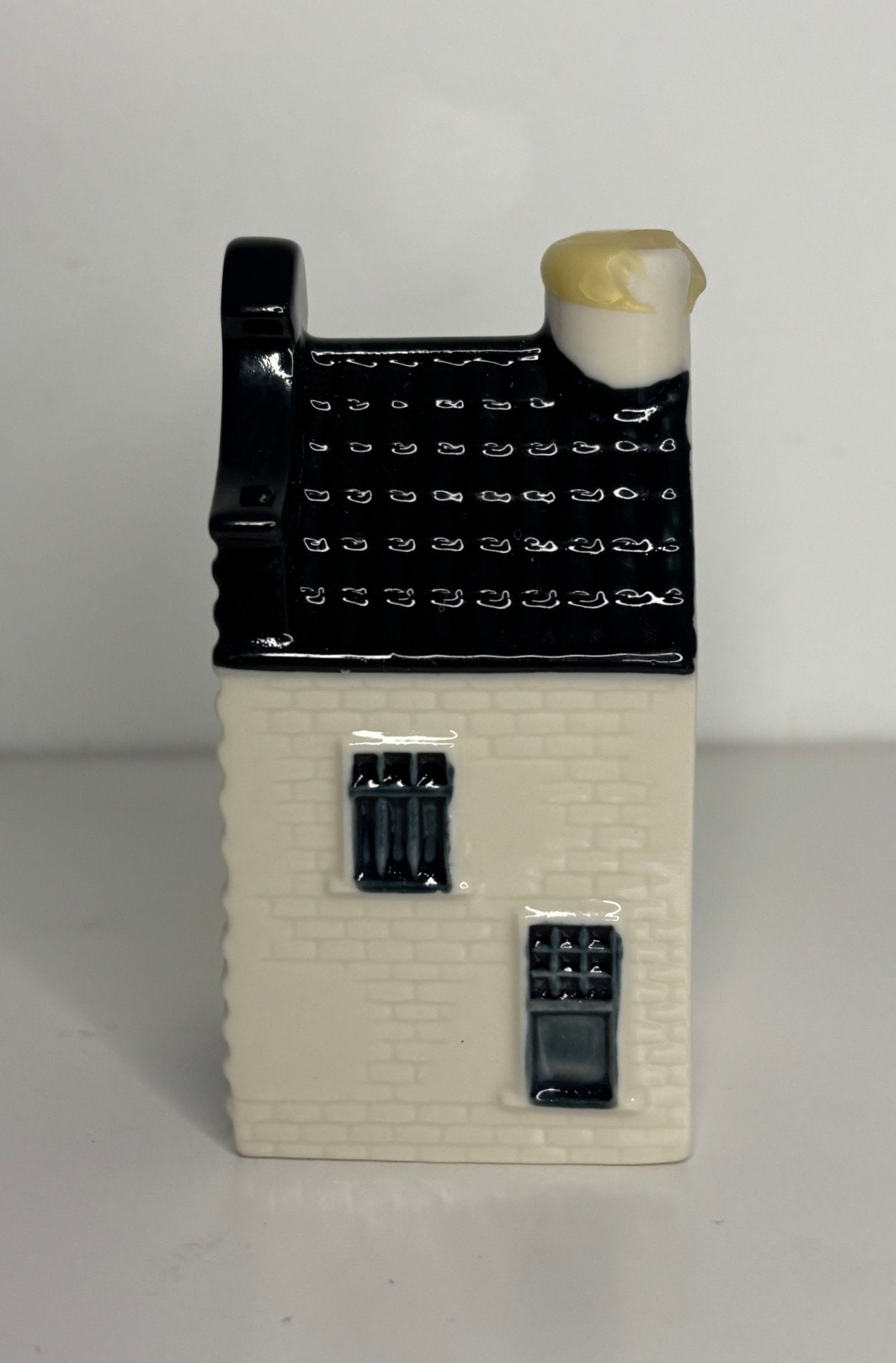 KLM Blue Delft House Number 36 Sealed