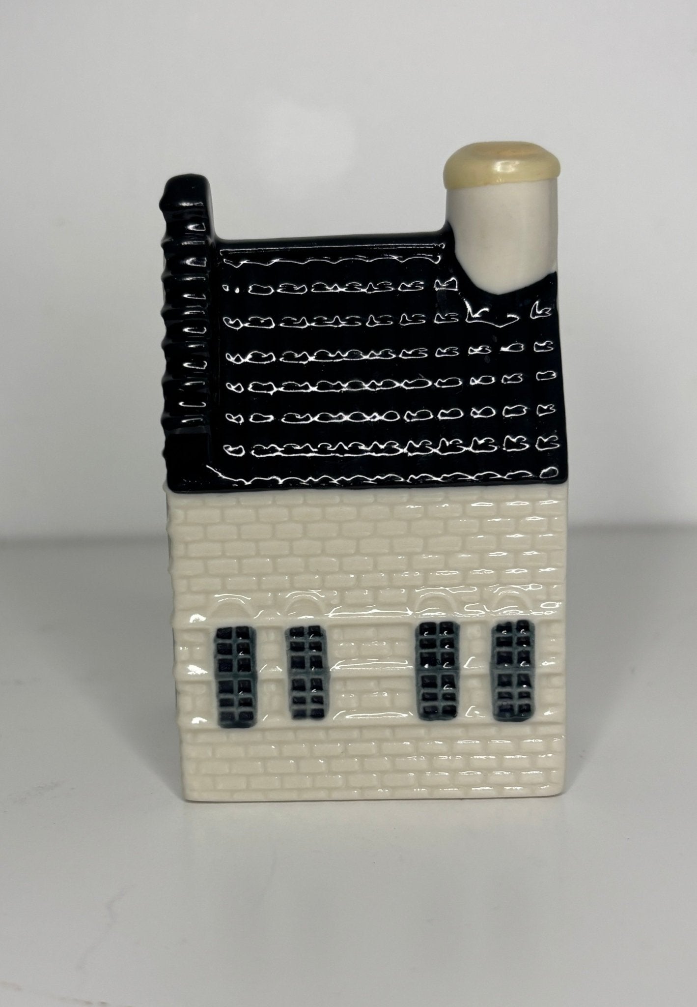 KLM Blue Delft House Number 44