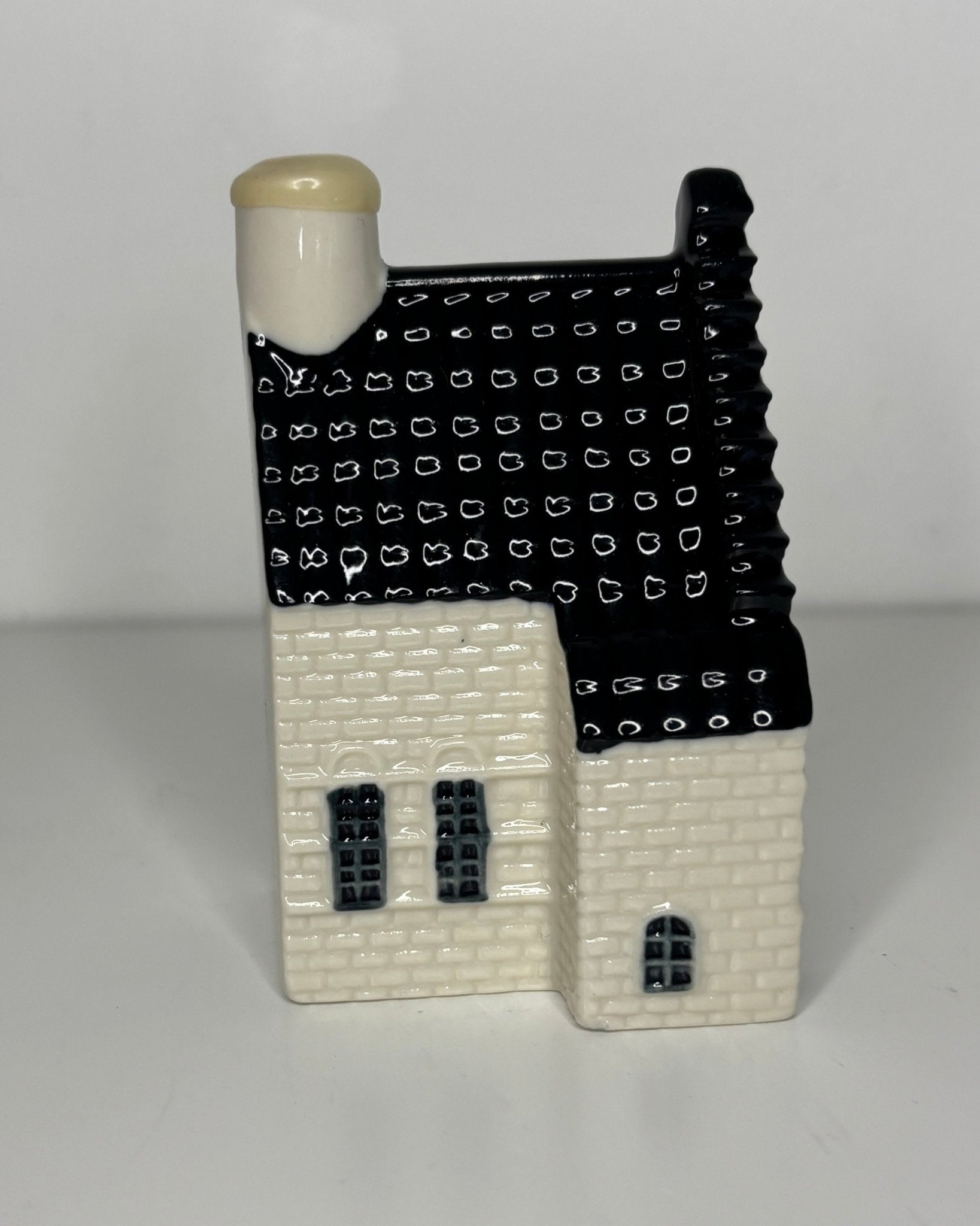 KLM Blue Delft House Number 44 Sealed