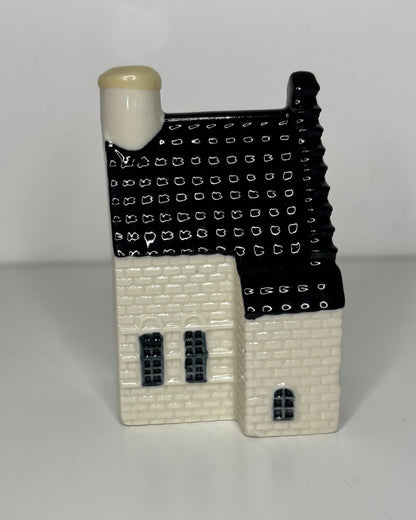 KLM Blue Delft House Number 44 Sealed