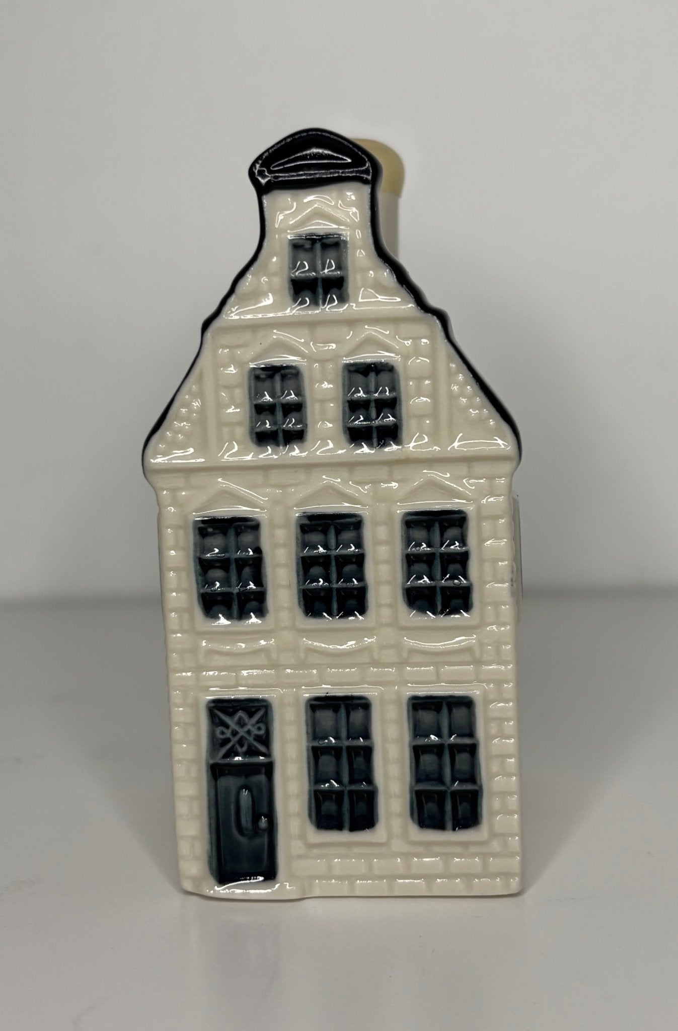 KLM Blue Delft House Number 51 Sealed