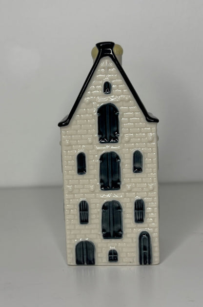 KLM Blue Delft House Number 54 Sealed