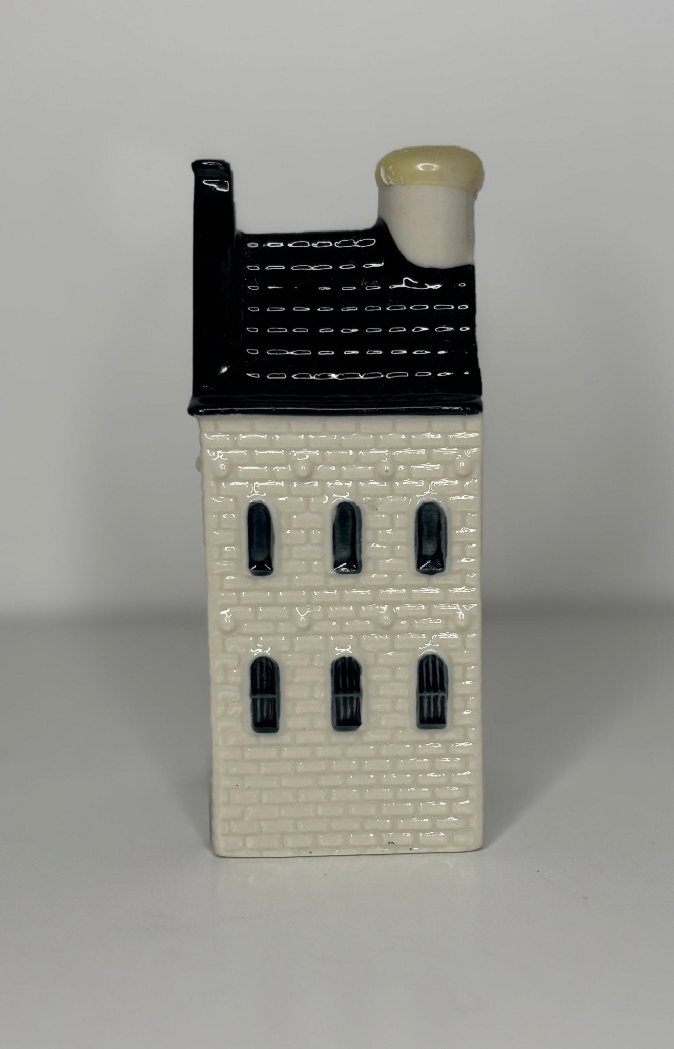 KLM Blue Delft House 54