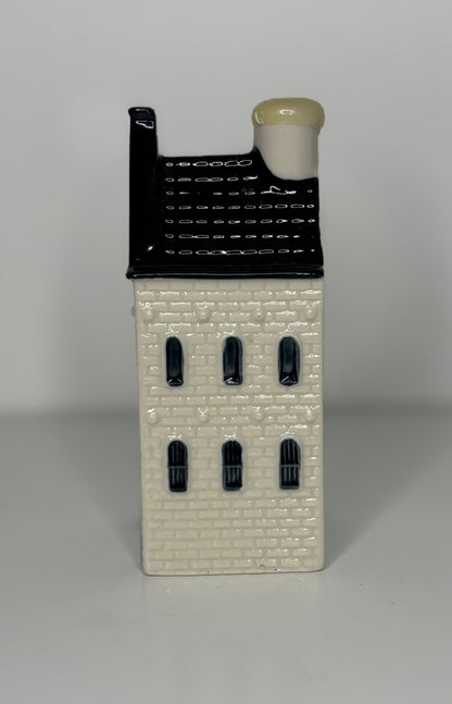 KLM Blue Delft House 54