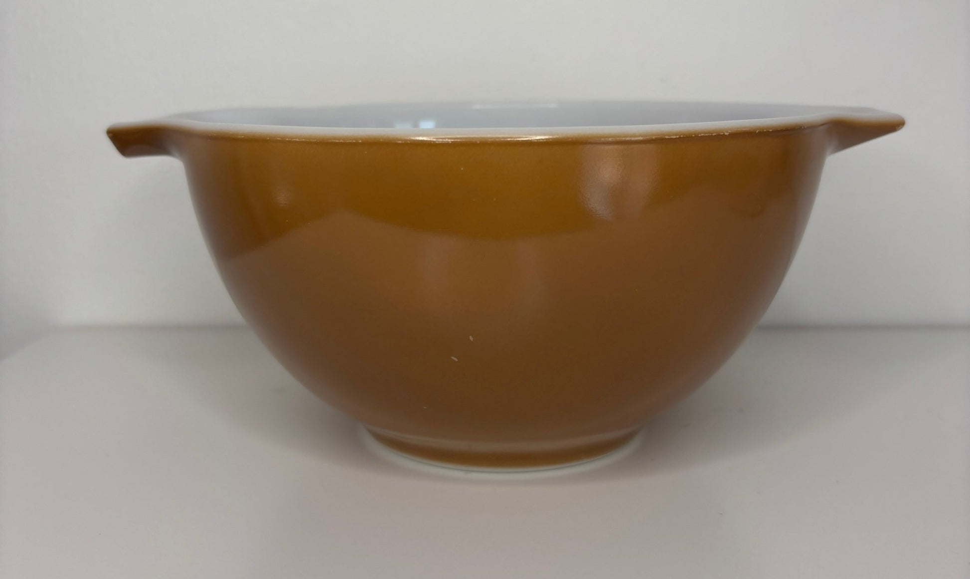 Brown Pyrex 1.5 Pint Cinderella Mixing Bowl