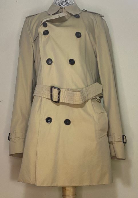 Burberry The Kensington Women’s Trench Coat Medium - HLJ at HomeBurberry The Kensington Women’s Trench Coat MediumTrench CoatBurberry