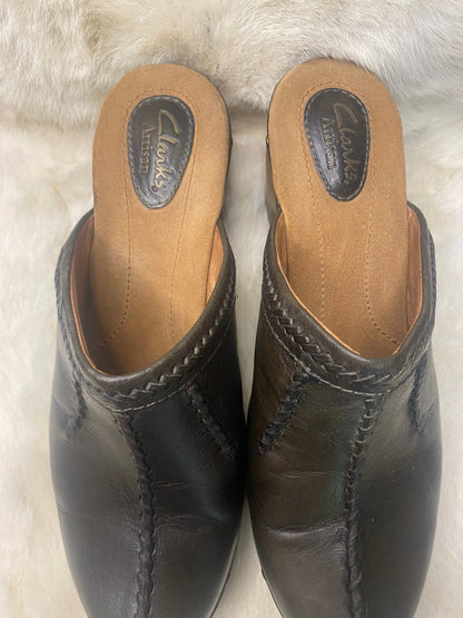 Clarks Artisan Brown Leather Women's Slip On Shoes Clogs