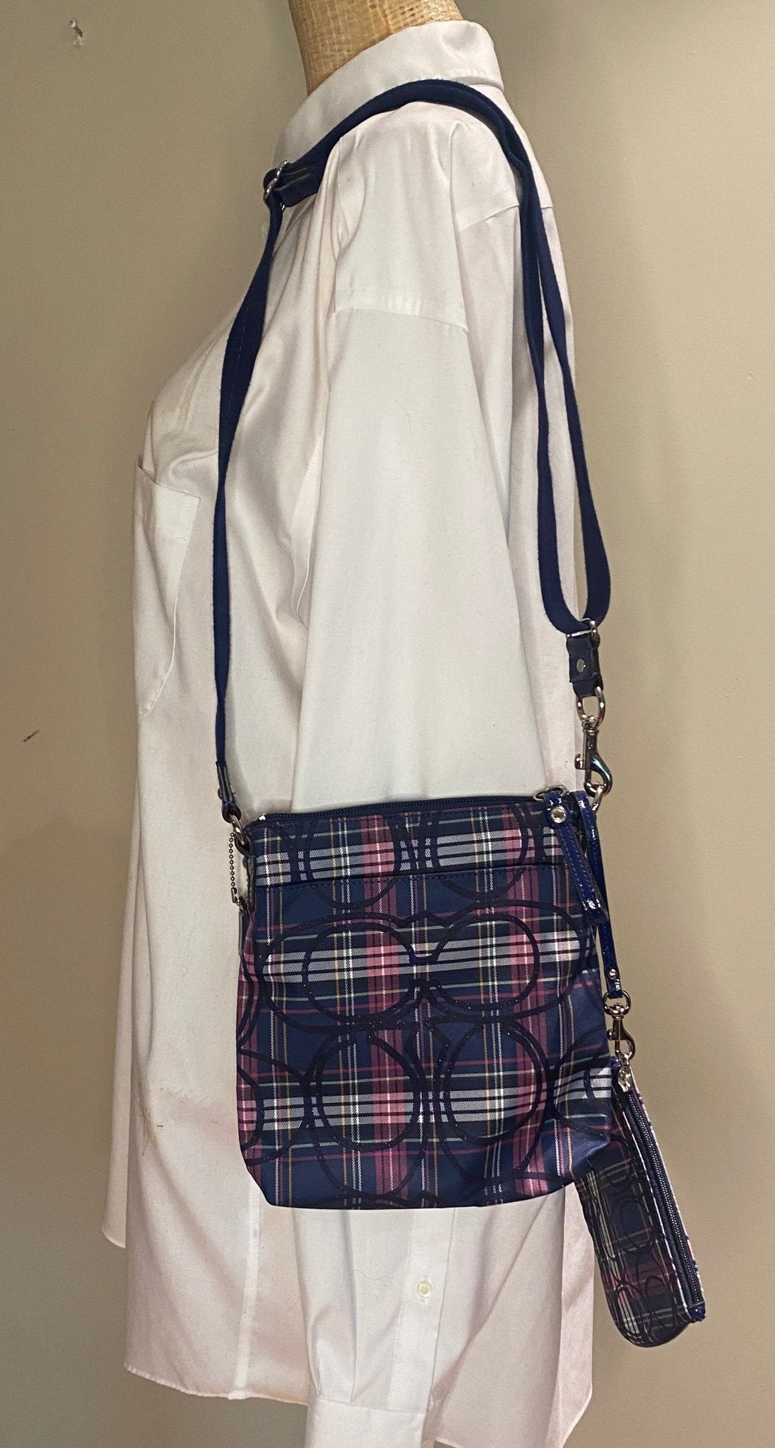 Coach Poppy Tartan Plaid Handbag Swingpack and Wristlet - HLJ at HomeCoach Poppy Tartan Plaid Handbag Swingpack and WristletSwingpackCoach