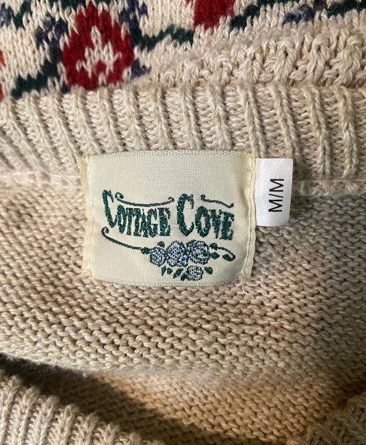 Cottage Cove Christmas Theme Full Button Women’s Cardigan Medium - HLJ at HomeCottage Cove Christmas Theme Full Button Women’s Cardigan MediumCardiganCottage Cove