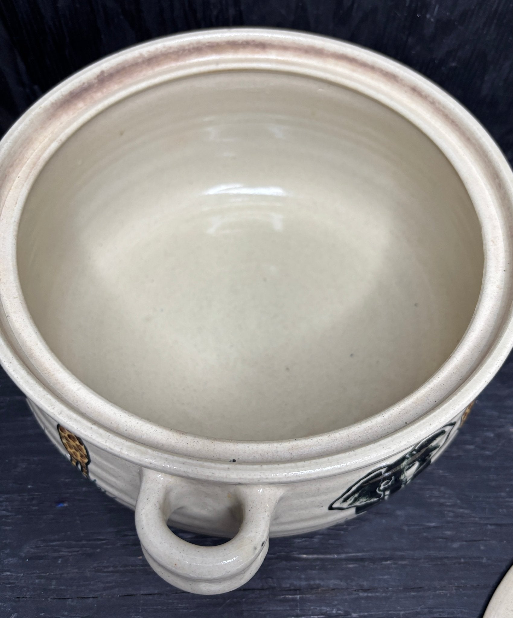 Dedza Malawi Ovenware Casserole Crock Pot - HLJ at HomeDedza Malawi Ovenware Casserole Crock PotPotDedza Malawi