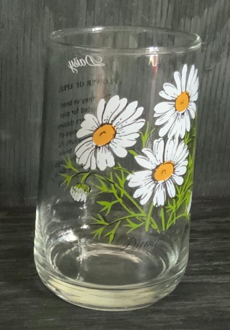 Dominion Glass April Daisy Flower of the Month Drink Glass