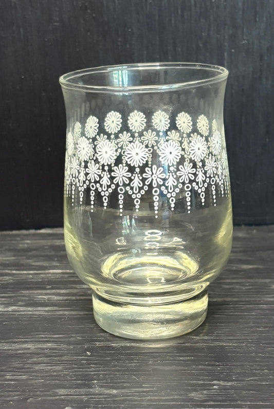 Dominion Glass White Daisy Chain Drink Glasses