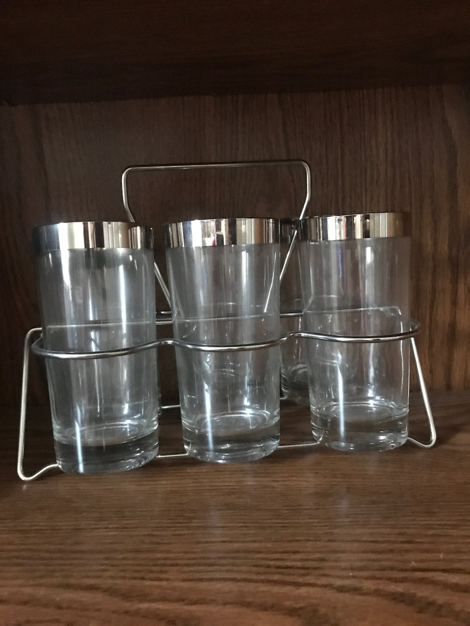 Dorothy Thorpe Silver Cocktail Highball Barware Set with Carrier - HLJ at HomeDorothy Thorpe Silver Cocktail Highball Barware Set with CarrierHighballDorothy Thorpe