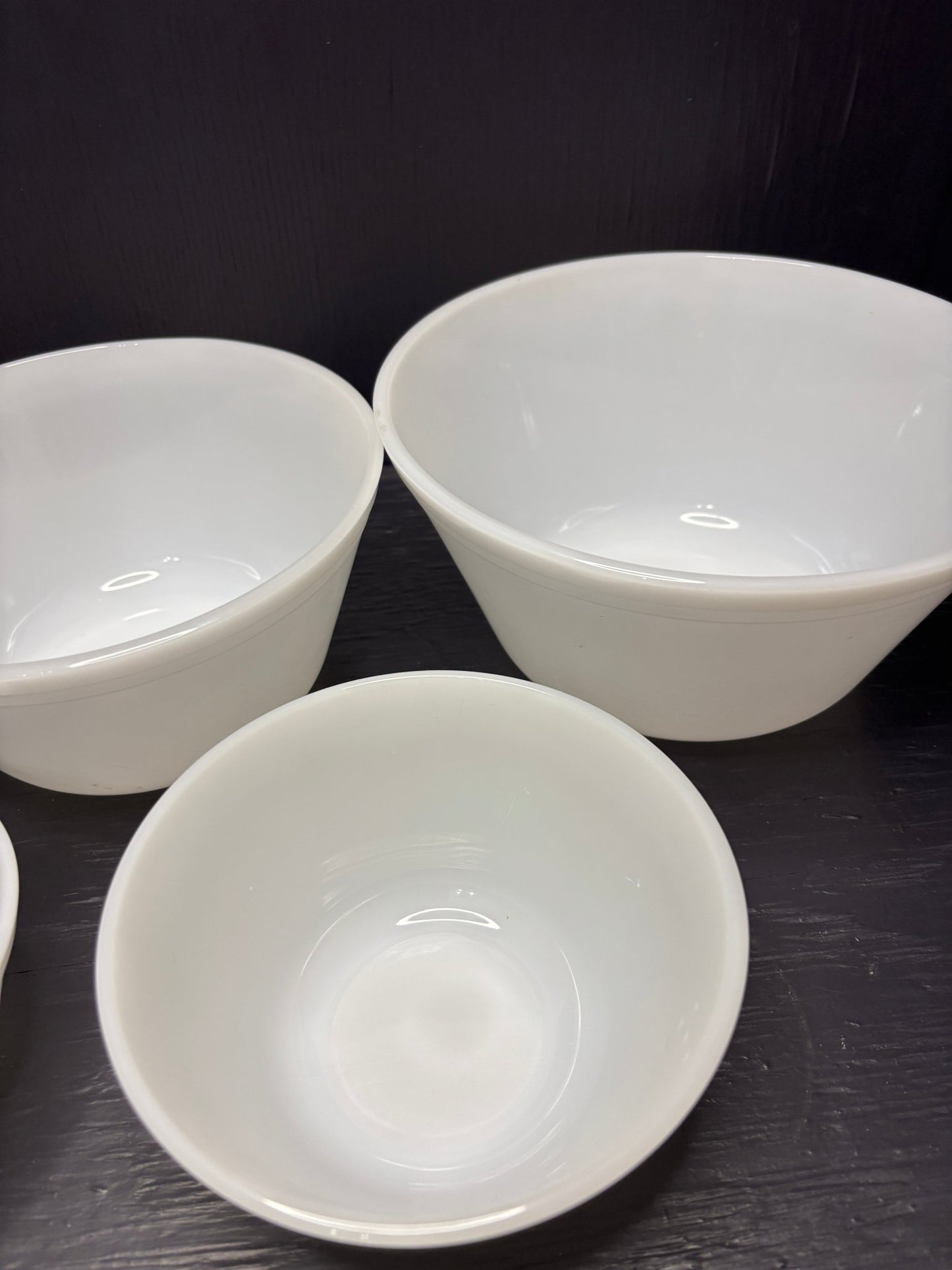 Federal Glass Milk Glass White nesting Bowl Set