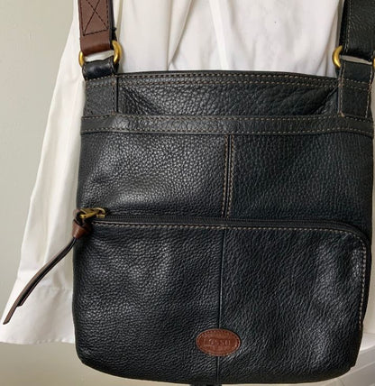 Fossil Morgan Traveler Black Leather Crossbody Purse