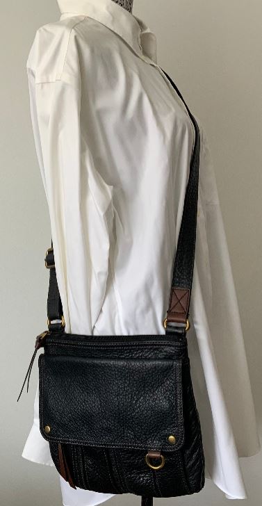 Fossil Morgan Traveler Black Leather Crossbody Purse - HLJ at HomeFossil Morgan Traveler Black Leather Crossbody PurseCrossbodyFossil