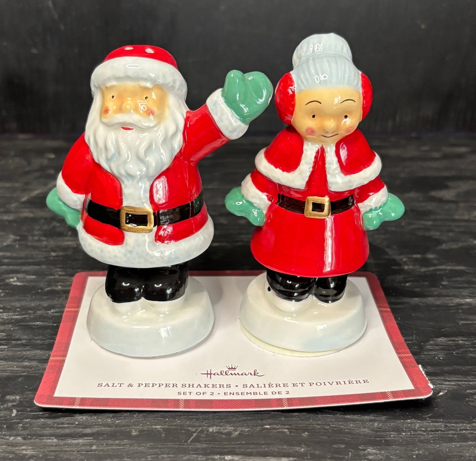 Hallmark Santa Claus Mrs Claus Vintage Salt and Pepper Shakers