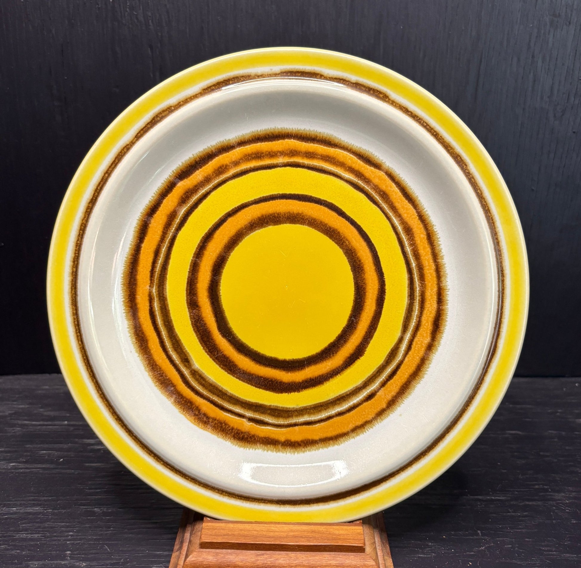 Hudsons Bay Baycrest Aurora Bread Plate