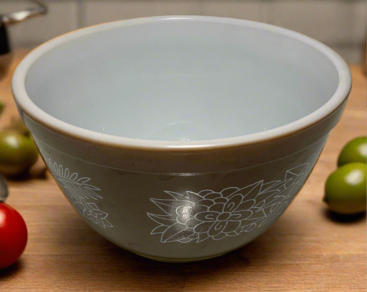 Pyrex Woodland Brown Mixing Bowl