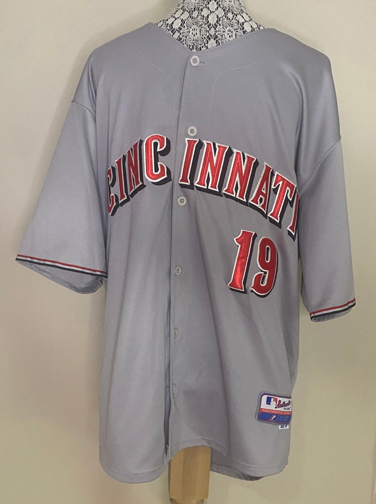 Joey Votto Cincinnati Reds Full Button Majestic Jersey 54 XXL - HLJ at HomeJoey Votto Cincinnati Reds Full Button Majestic Jersey 54 XXLJerseyMajestic