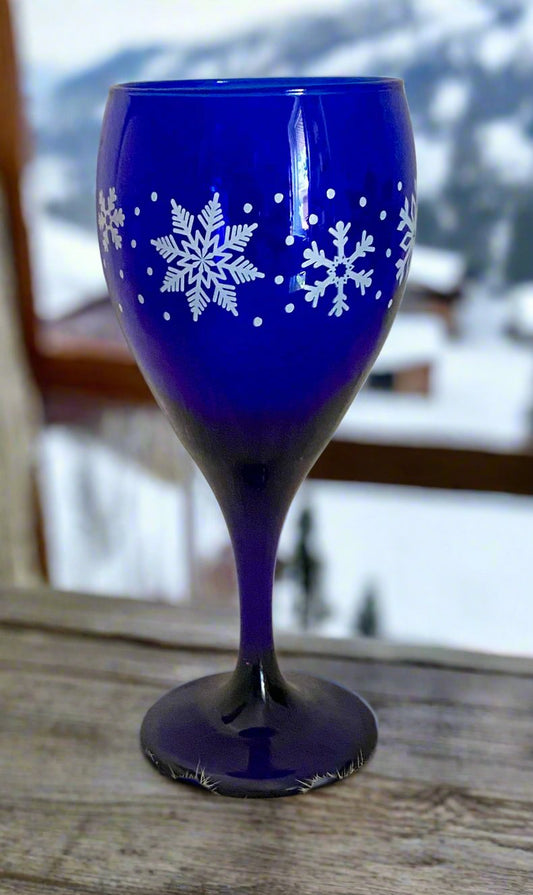 Libbey Blue Snowflake Wine Glass - HLJ at HomeLibbey Blue Snowflake Wine GlassWine GlassLibbey