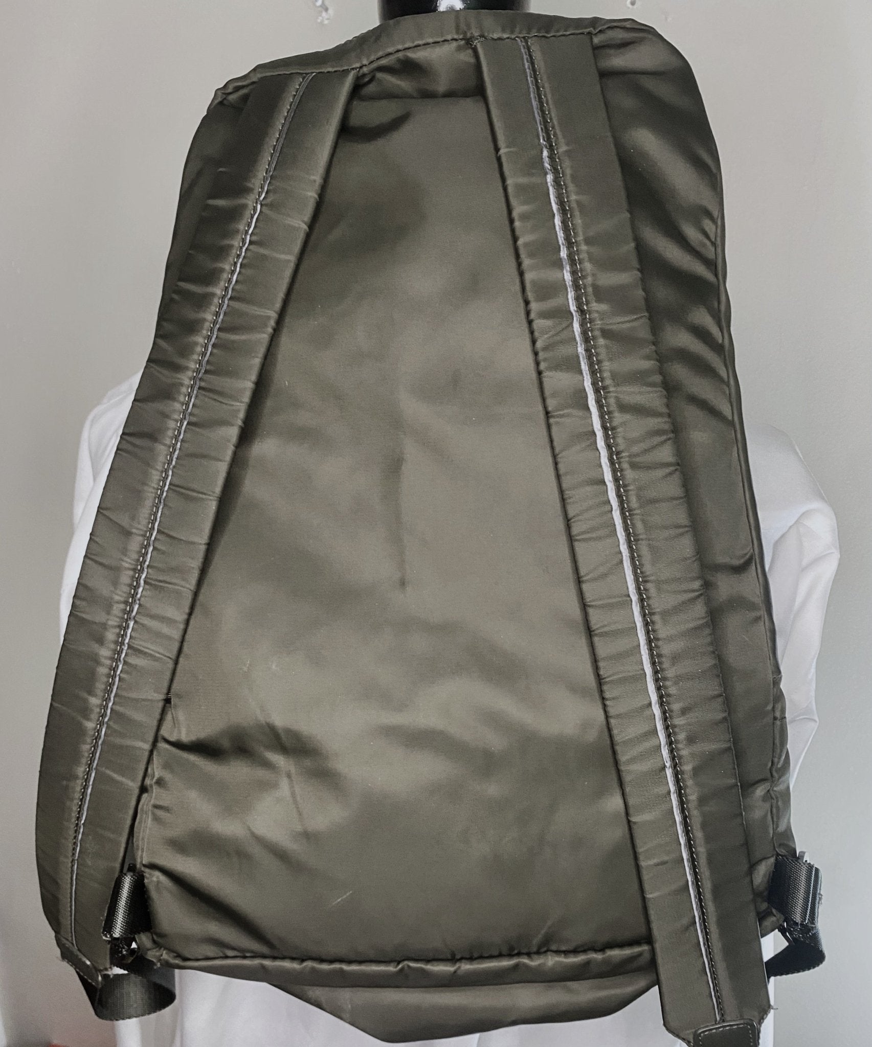 Lululemon City Adventurer Black Backpack - HLJ at HomeLululemon City Adventurer Black BackpackBackpackLululemon