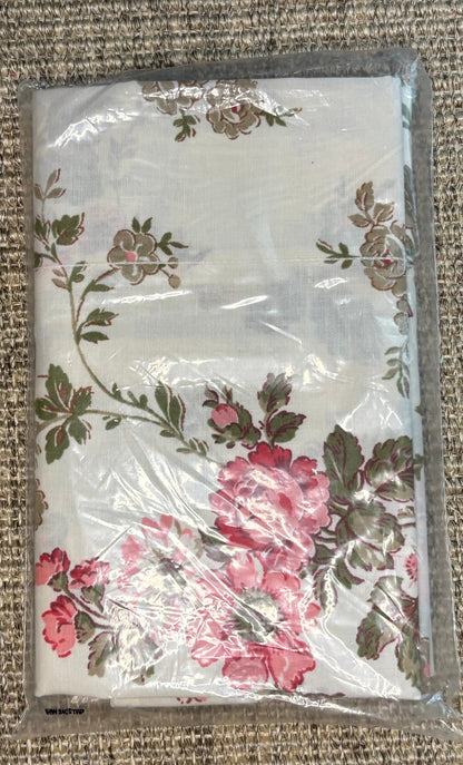 Made in Canada Wabasso Retro Rose Floral Queen Pillowcases