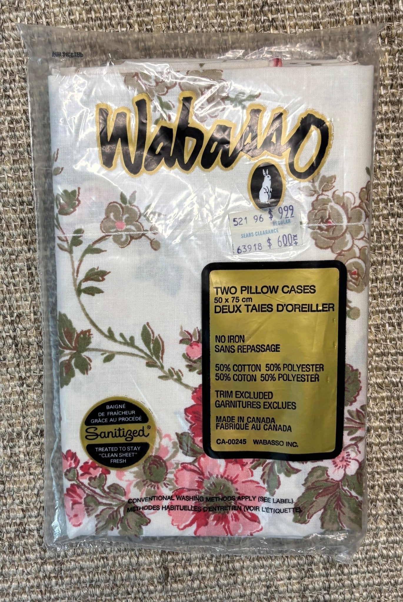 Made in Canada Wabasso Retro Rose Floral Queen Pillowcases