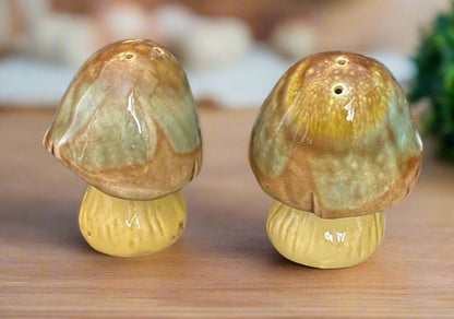 Made in Japan Mushroom Salt and Pepper Shakers