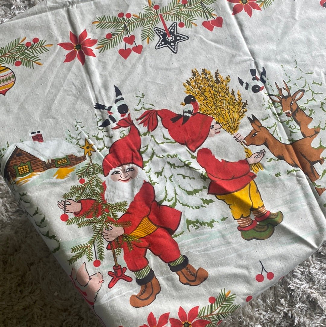 Mid Century Modern Christmas Tablecloth - HLJ at HomeMid Century Modern Christmas TableclothTableclothVintage