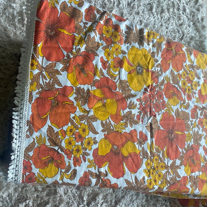 Mid Century Orange and Yellow Floral Style Large Tablecloth - HLJ at HomeMid Century Orange and Yellow Floral Style Large TableclothTableclothVintage