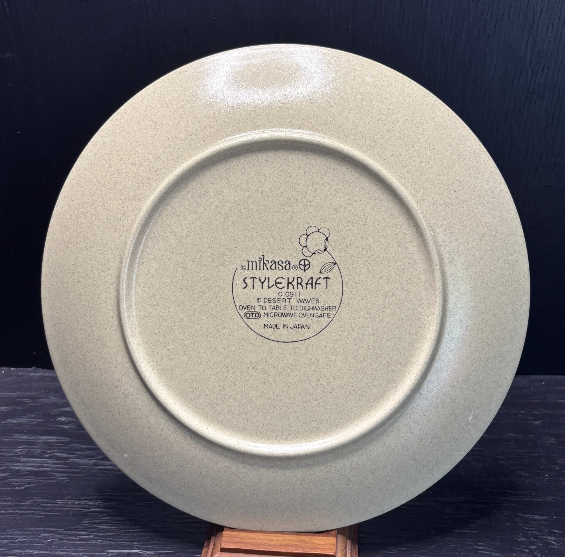 Mikasa Stylecraft Desert Waves Dinner Plates
