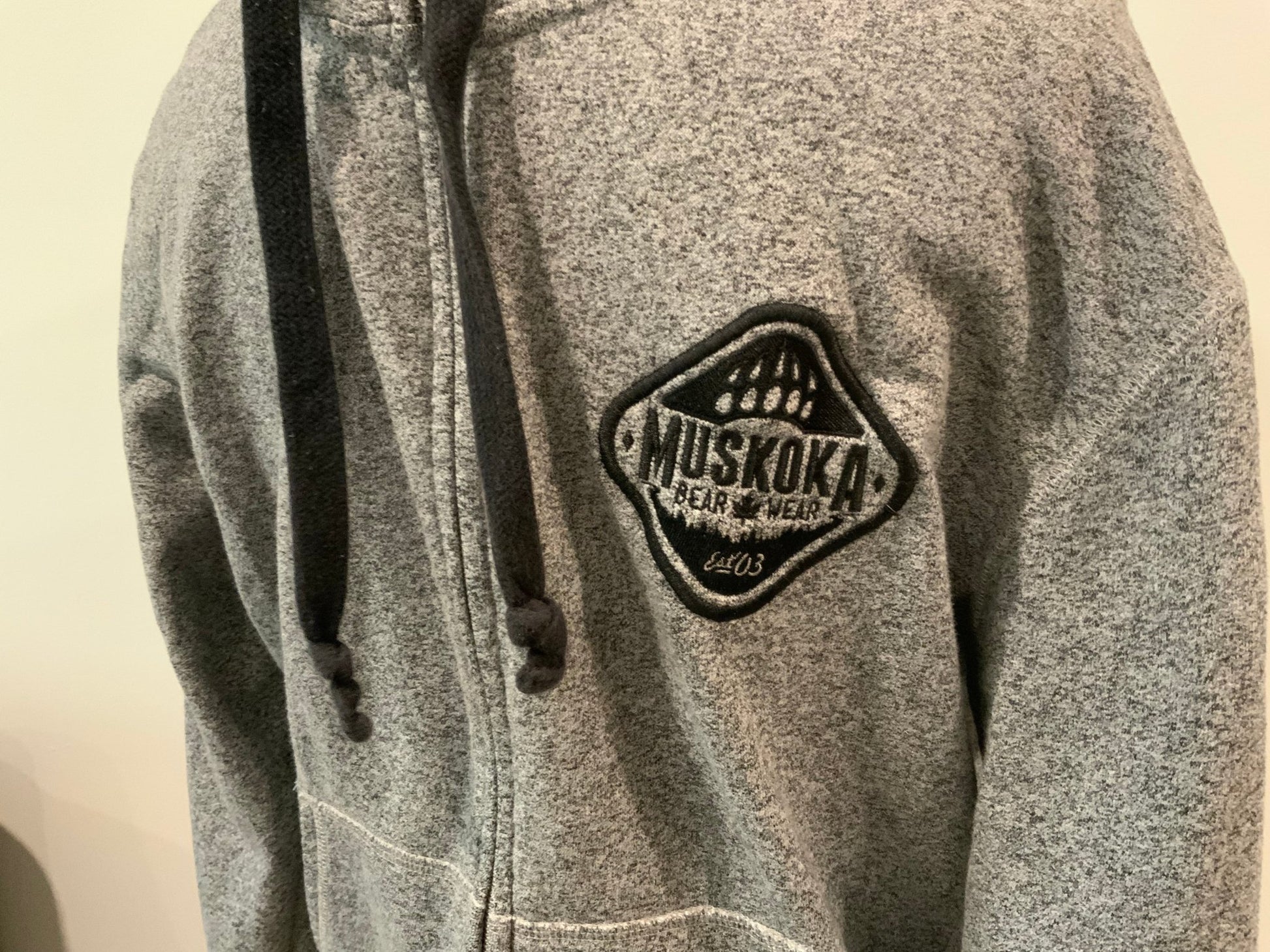 Muskoka Bear Wear Full Zip Hoody Sweatshirt Adult Small - HLJ at HomeMuskoka Bear Wear Full Zip Hoody Sweatshirt Adult SmallHooded SweatshirtBear Wear