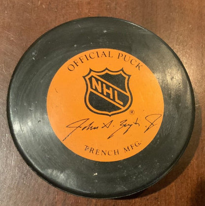 Official NHL Chicago Blackhawks Hockey Puck