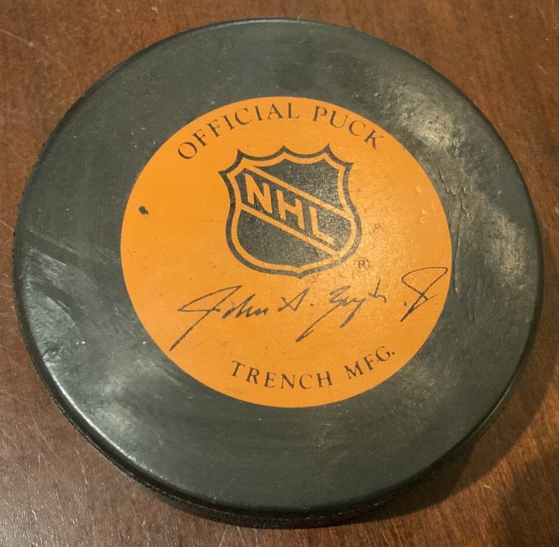 Official NHL New York Rangers Hockey Puck