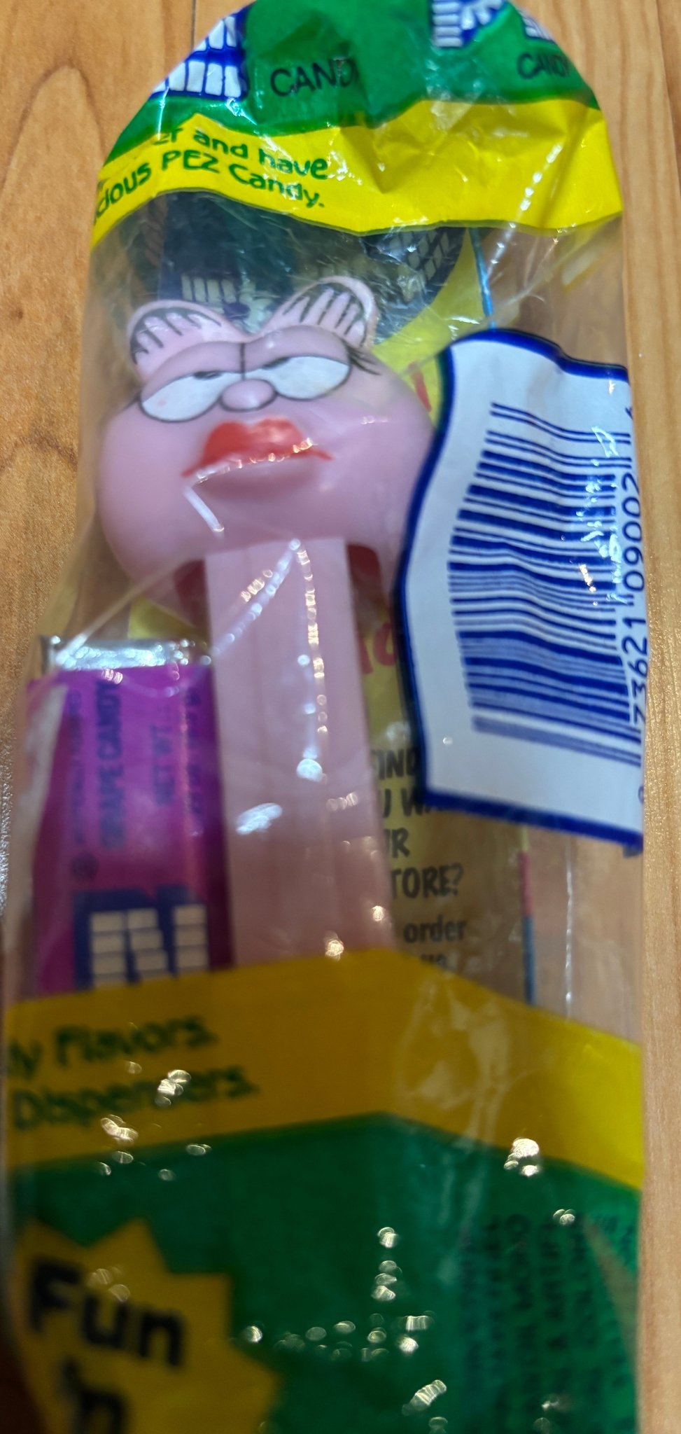 Pez Garfield Arlene Pez Dispenser