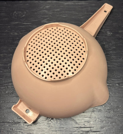 Pink Tupperware 2 Quart Colander Strainer