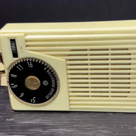 Hitachi TH-621 Vintage Transistor Radio